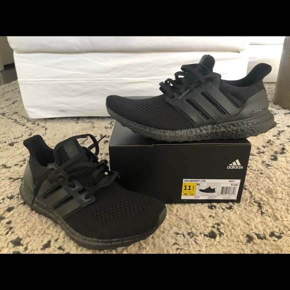 ultraboost ltd triple black